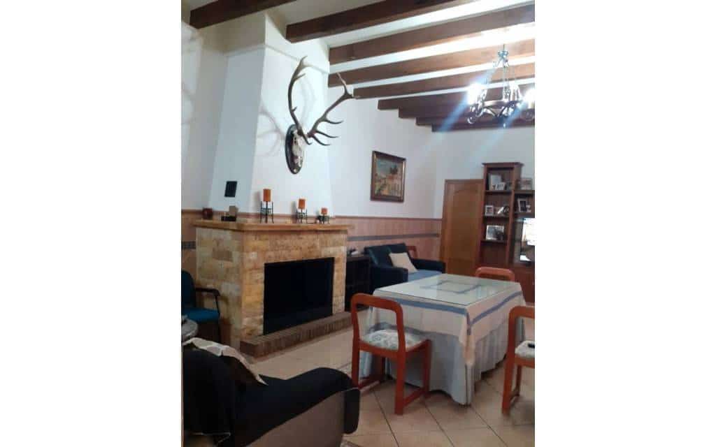 Casa de 4 habitaciones en Sax en venta con piscina garaje - 450.000 € (Ref: 9626304)