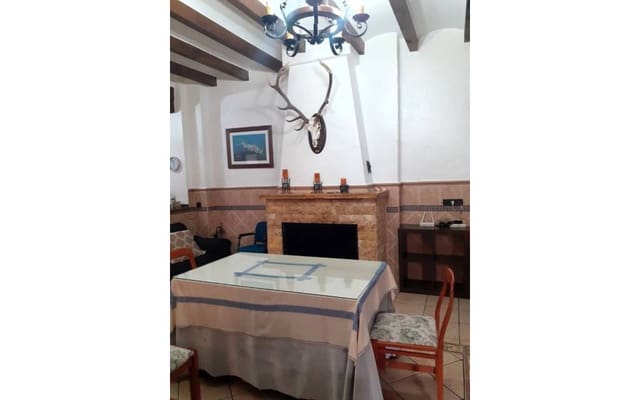 Casa de 4 habitaciones en Sax en venta con piscina garaje - 450.000 € (Ref: 9626304)