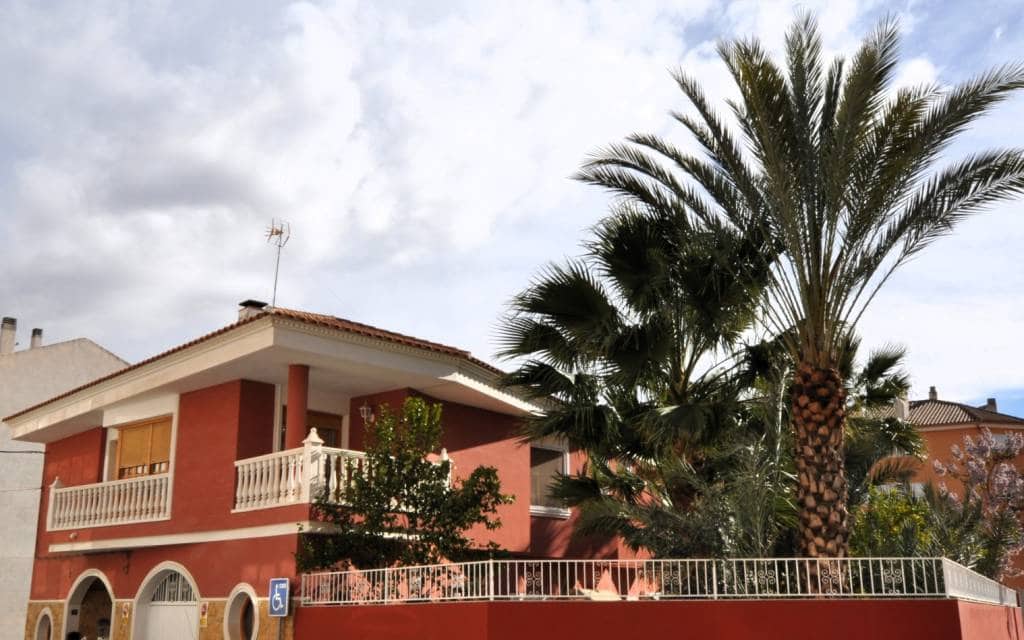 Casa de 4 habitaciones en Sax en venta con piscina garaje - 450.000 € (Ref: 9626304)