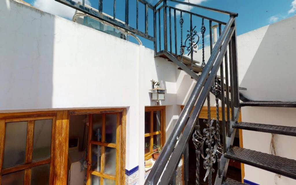 Casa de 4 habitaciones en Sax en venta con piscina garaje - 450.000 € (Ref: 9626304)