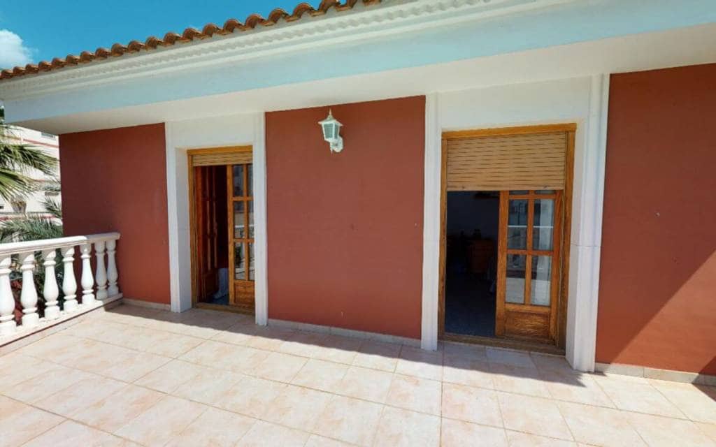 Casa de 4 habitaciones en Sax en venta con piscina garaje - 450.000 € (Ref: 9626304)