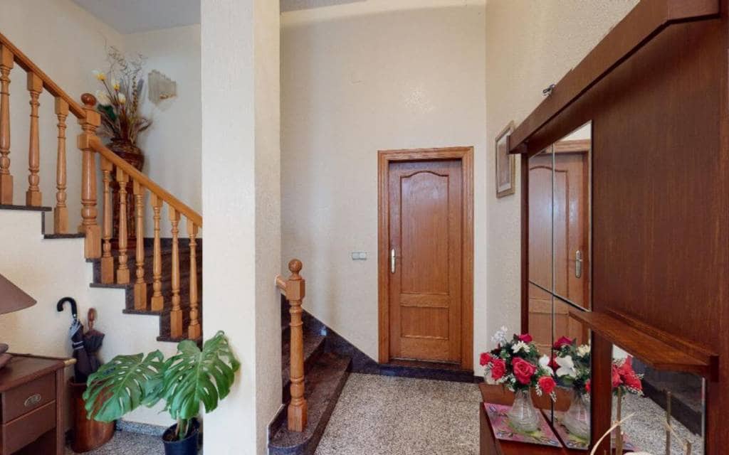 Casa de 4 habitaciones en Sax en venta con piscina garaje - 450.000 € (Ref: 9626304)