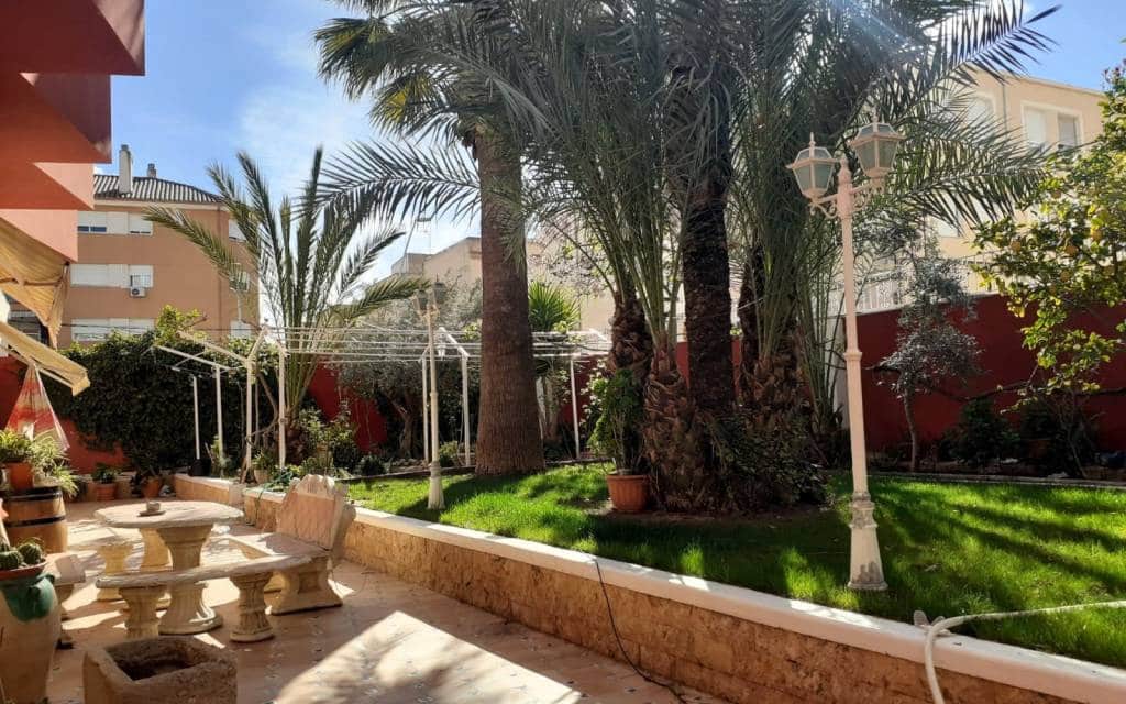 Casa de 4 habitaciones en Sax en venta con piscina garaje - 450.000 € (Ref: 9626304)