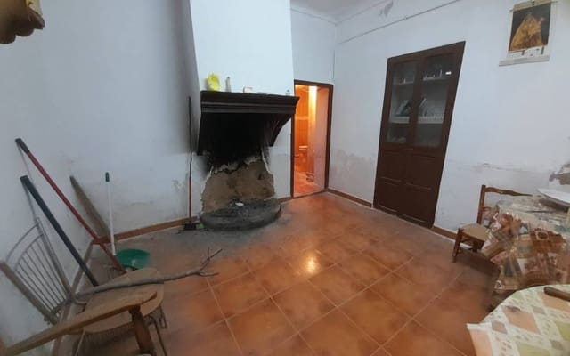 6 slaapkamer Villa te koop in Monóvar / Monóver - € 95.000 (Ref: 9626470)