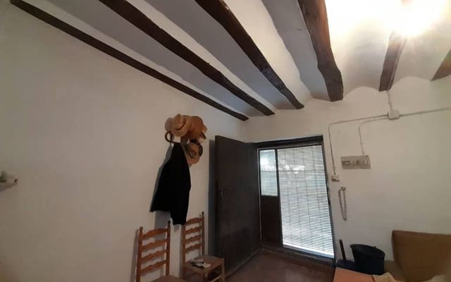 6 slaapkamer Villa te koop in Monóvar / Monóver - € 95.000 (Ref: 9626470)