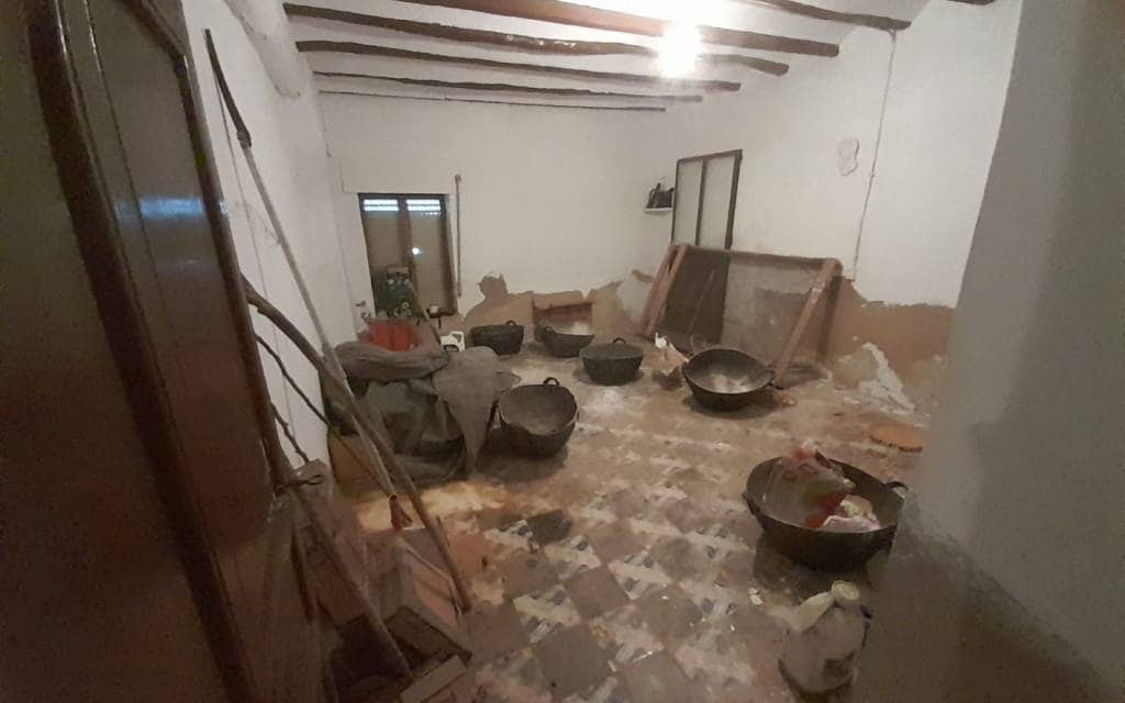 6 slaapkamer Villa te koop in Monovar / Monover - € 95.000 (Ref: 9626470)