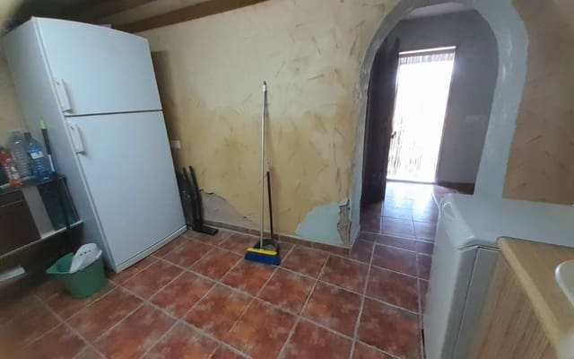 6 slaapkamer Villa te koop in Monóvar / Monóver - € 95.000 (Ref: 9626470)