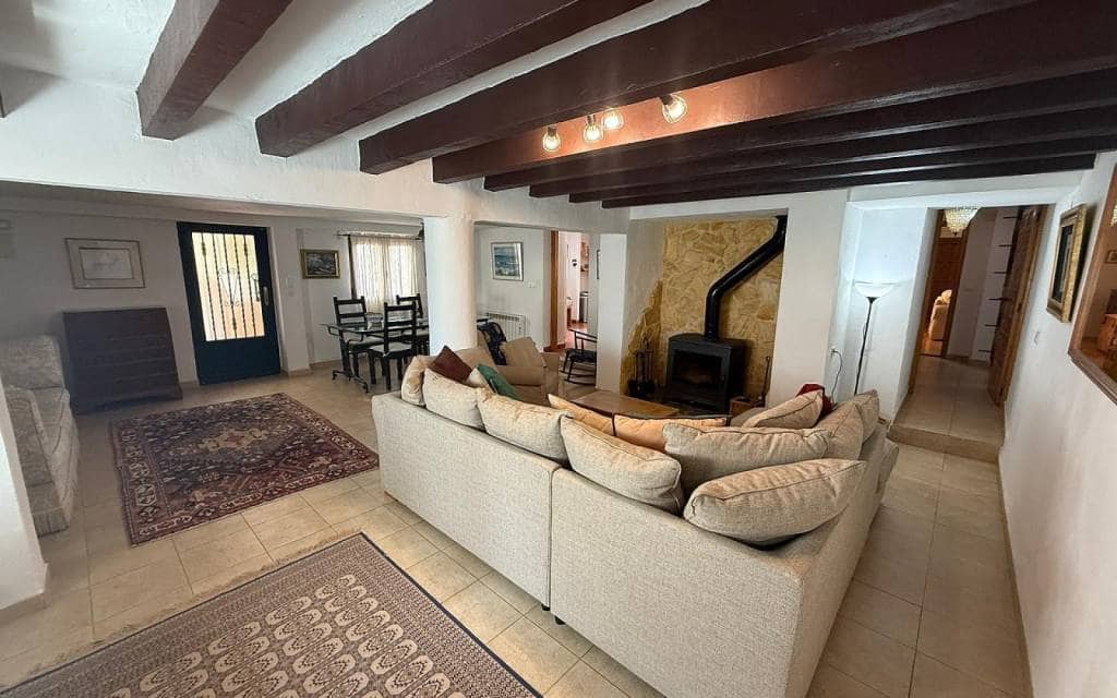 5 soveværelse Finca/Landehus til salg i Castalla med swimmingpool garage - € 325.000 (Ref: 9643482)