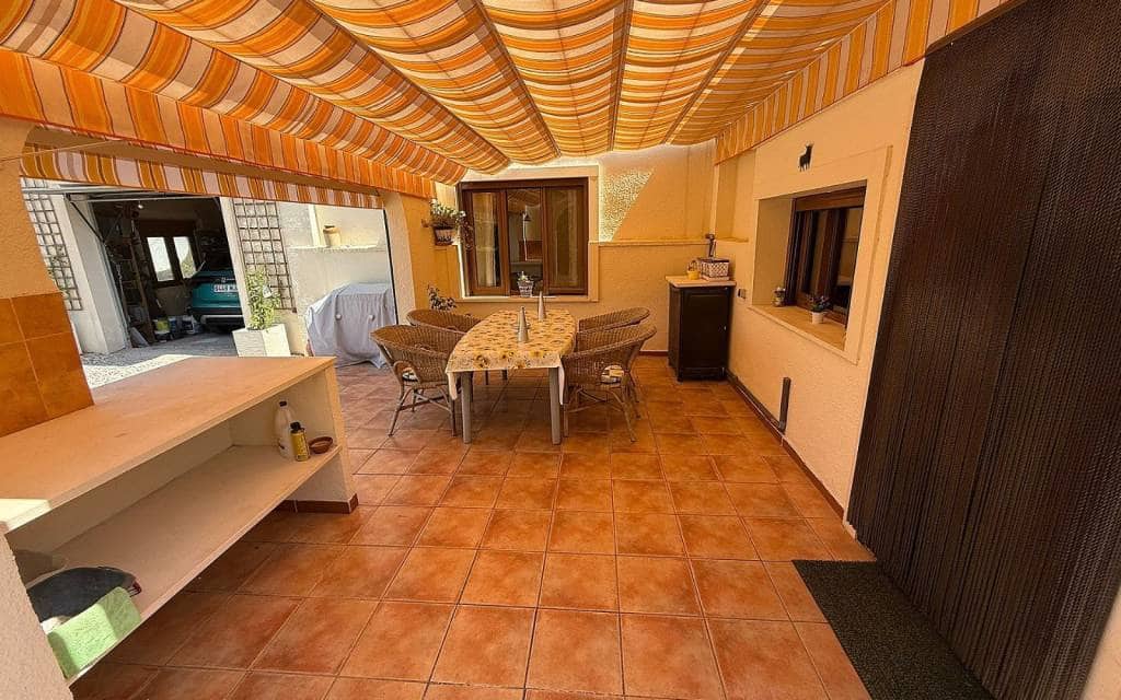 5 soveværelse Finca/Landehus til salg i Castalla med swimmingpool garage - € 325.000 (Ref: 9643482)