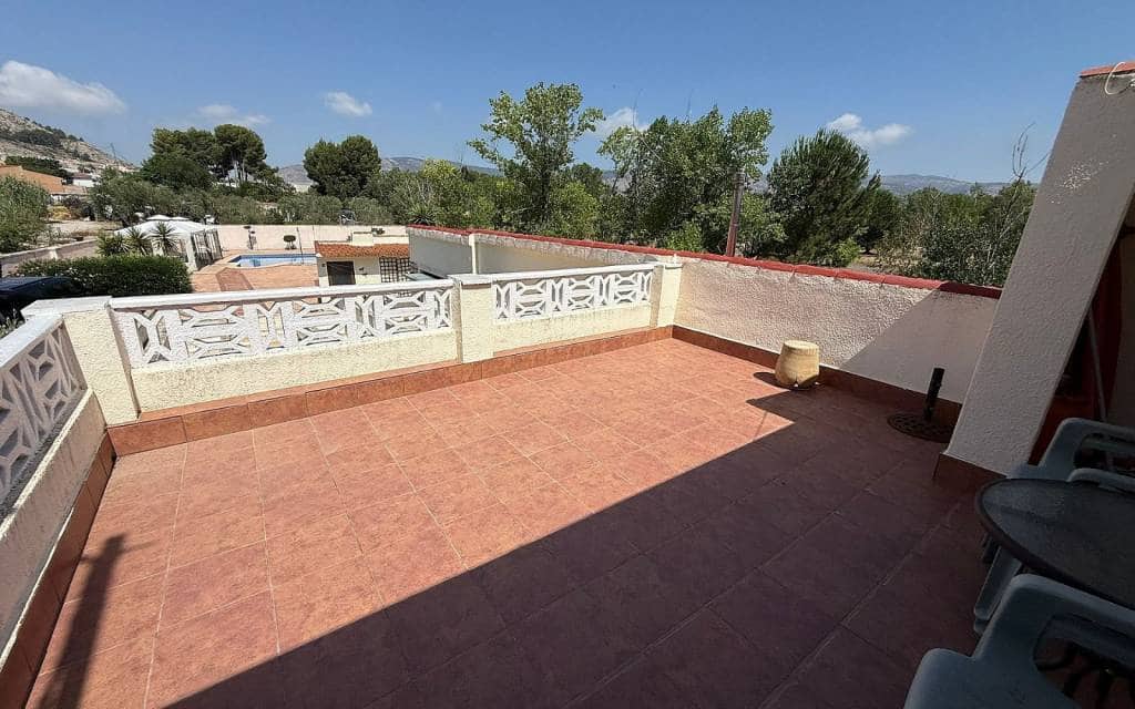 5 soveværelse Finca/Landehus til salg i Castalla med swimmingpool garage - € 325.000 (Ref: 9643482)