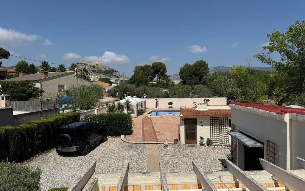 5 soveværelse Finca/Landehus til salg i Castalla med swimmingpool garage - € 325.000 (Ref: 9643482)