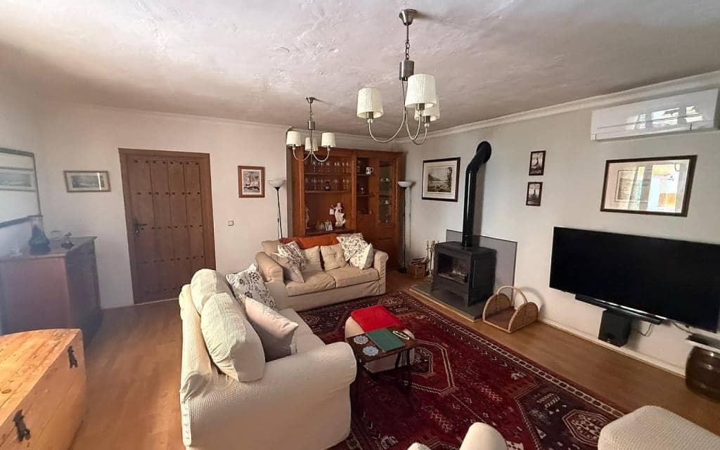 5 soveværelse Finca/Landehus til salg i Castalla med swimmingpool garage - € 325.000 (Ref: 9643482)