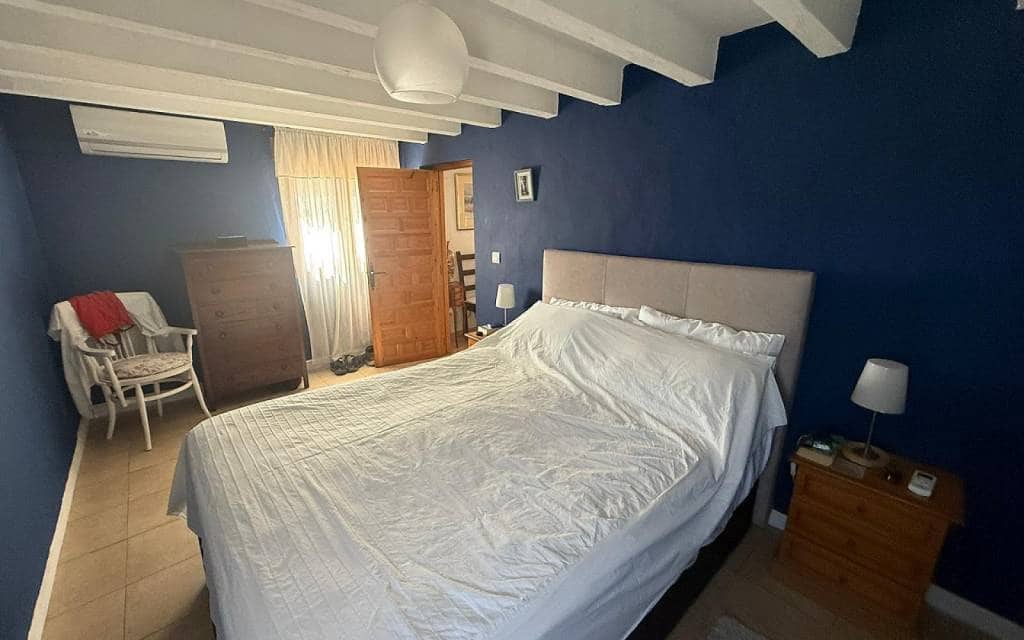 5 soveværelse Finca/Landehus til salg i Castalla med swimmingpool garage - € 325.000 (Ref: 9643482)