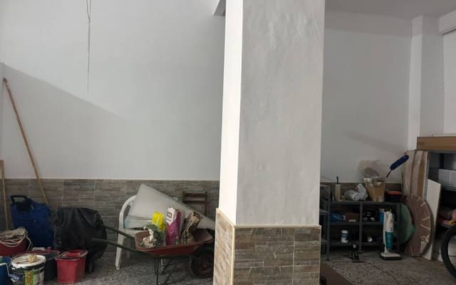 Garage in vendita in Sax - 49.000 € (Rif: 9650276)