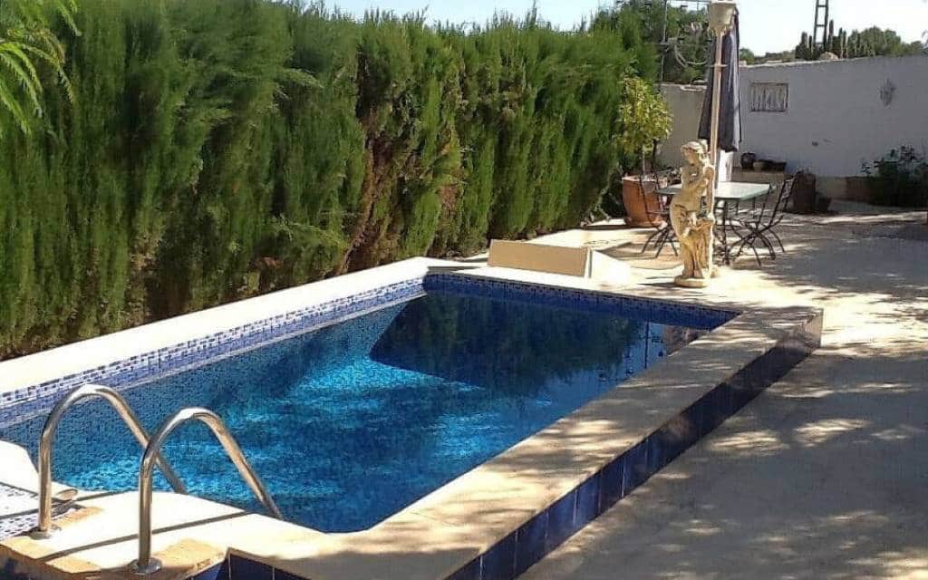 4 bedroom Finca/Country House for sale in La Romana with pool - € 199,000 (Ref: 9652343)