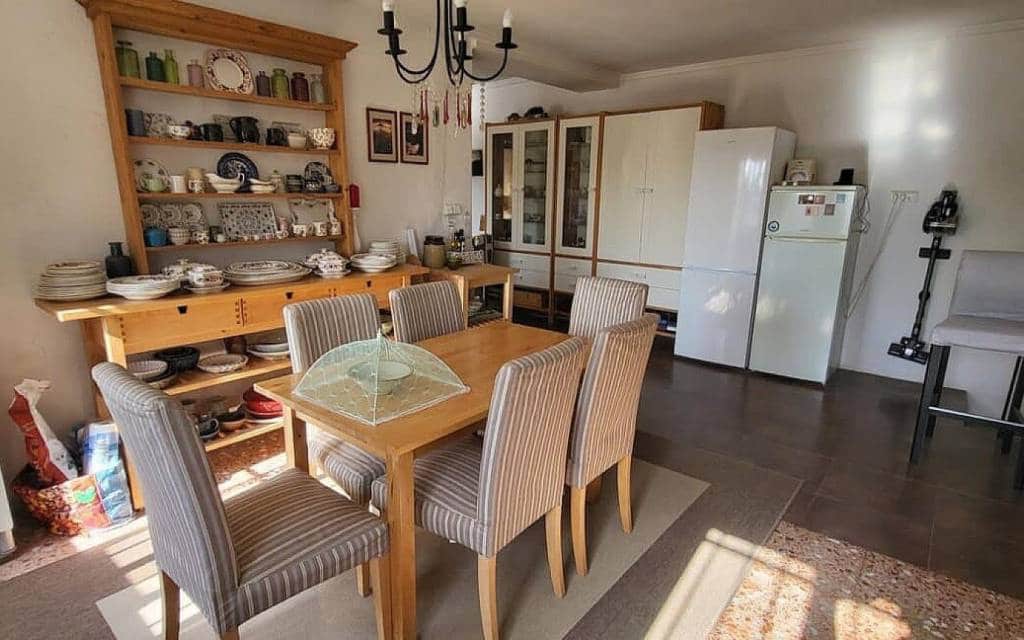 4 bedroom Finca/Country House for sale in La Romana with pool - € 199,000 (Ref: 9652343)