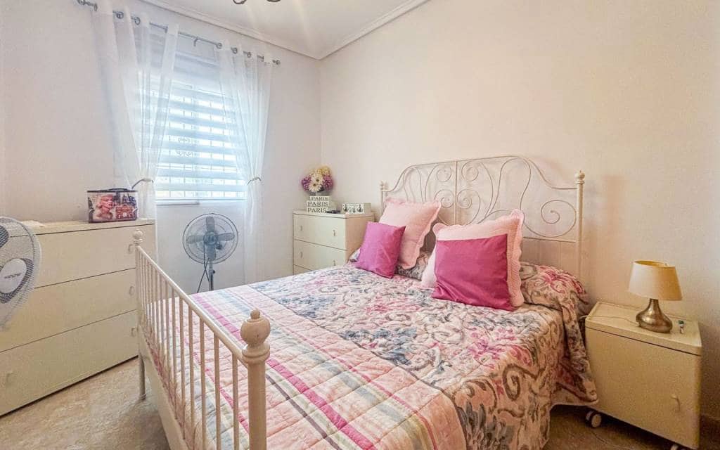 5 Zimmer Villa zu verkaufen in Monforte del Cid mit Pool - 384.950 € (Ref: 9665134)