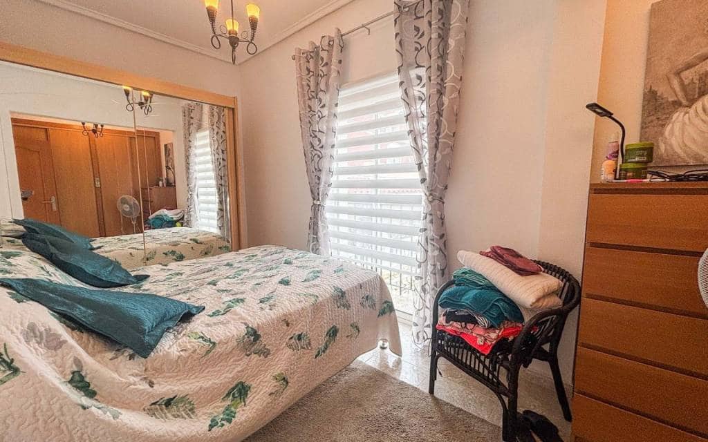 5 Zimmer Villa zu verkaufen in Monforte del Cid mit Pool - 384.950 € (Ref: 9665134)