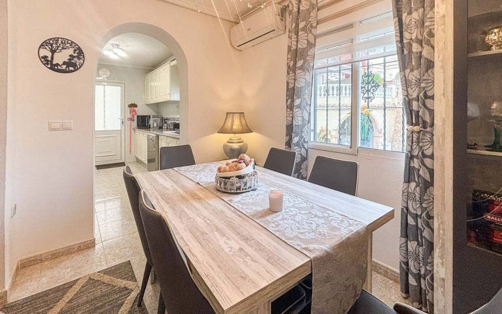 5 Zimmer Villa zu verkaufen in Monforte del Cid mit Pool - 384.950 € (Ref: 9665134)