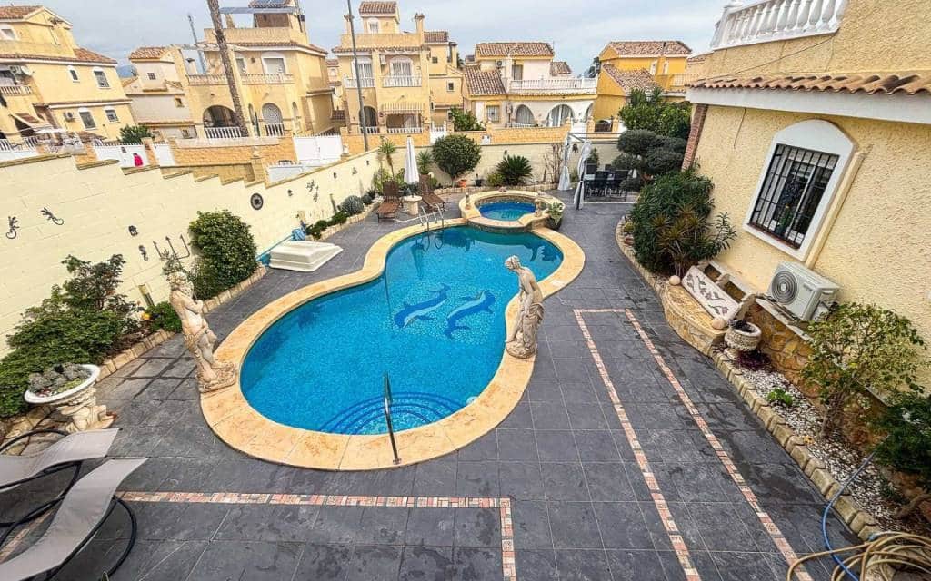 5 Zimmer Villa zu verkaufen in Monforte del Cid mit Pool - 384.950 € (Ref: 9665134)