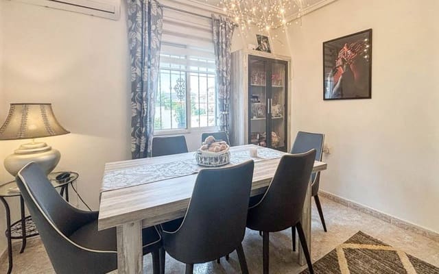 5 Zimmer Villa zu verkaufen in Monforte del Cid mit Pool - 384.950 € (Ref: 9665134)