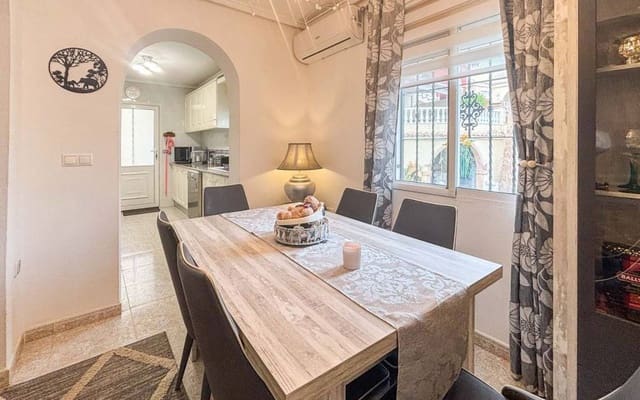 5 Zimmer Villa zu verkaufen in Monforte del Cid mit Pool - 384.950 € (Ref: 9665134)