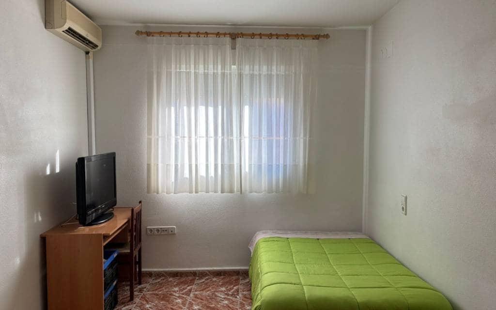 4 bedroom Townhouse for sale in Sax with garage - € 185,000 (Ref: 9684246)