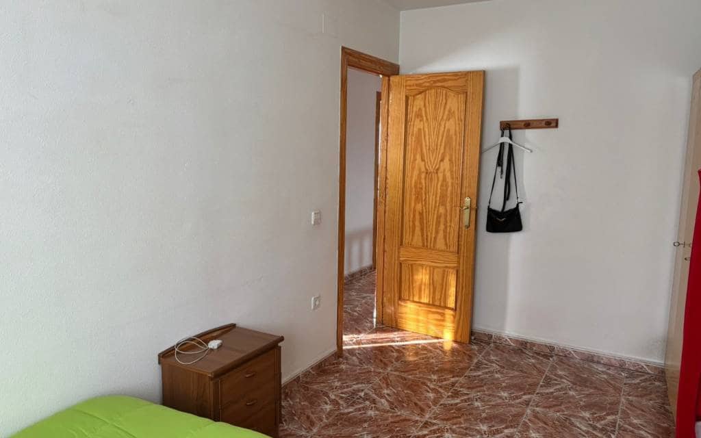 4 bedroom Townhouse for sale in Sax with garage - € 185,000 (Ref: 9684246)