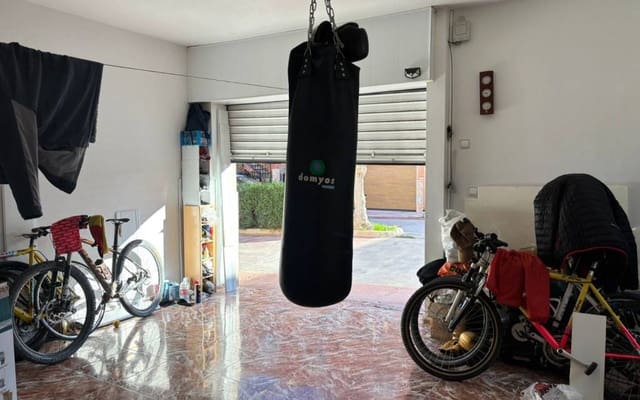 4 bedroom Townhouse for sale in Sax - € 185,000 (Ref: 9684246)