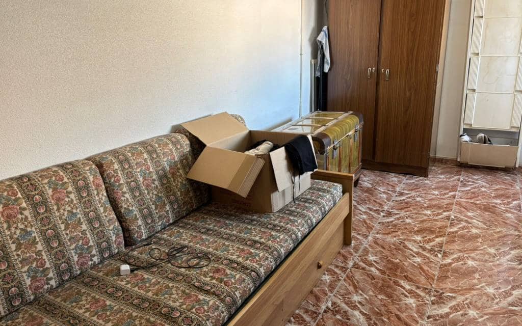 4 bedroom Townhouse for sale in Sax with garage - € 185,000 (Ref: 9684246)