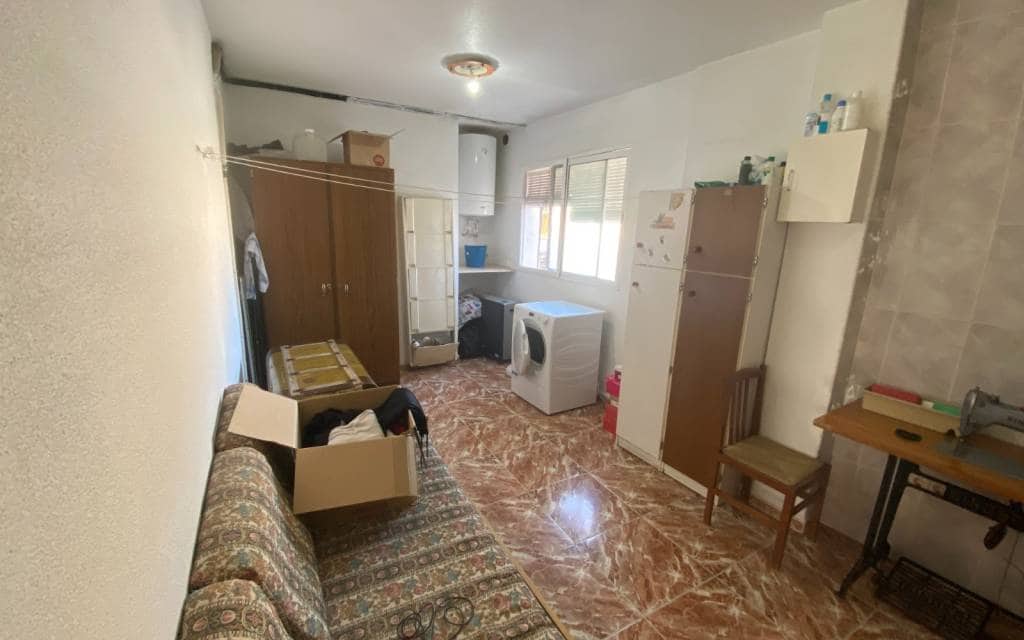 4 bedroom Townhouse for sale in Sax with garage - € 185,000 (Ref: 9685684)