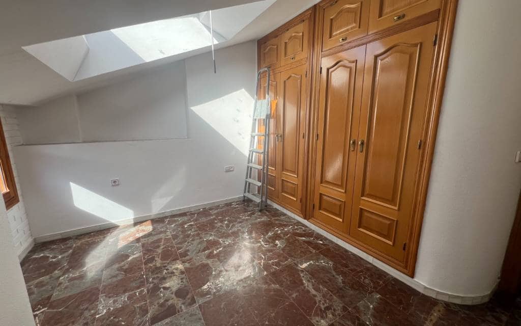 4 bedroom Townhouse for sale in Sax - € 249,995 (Ref: 9691411)