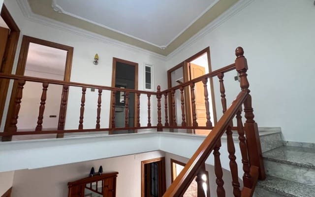 4 bedroom Townhouse for sale in Sax - € 249,995 (Ref: 9691411)