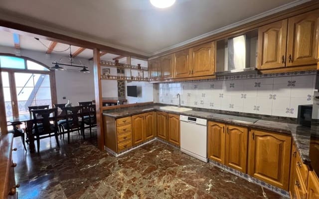 4 bedroom Townhouse for sale in Sax - € 249,995 (Ref: 9691411)