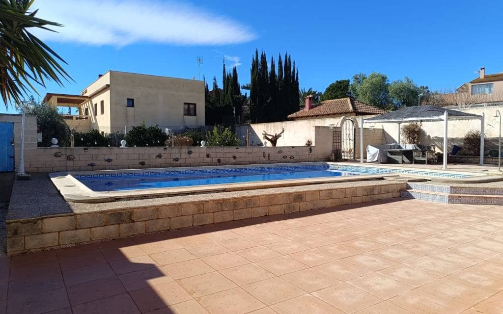 5 soveværelse Villa til salg i Fortuna med swimmingpool - € 265.000 (Ref: 9691629)