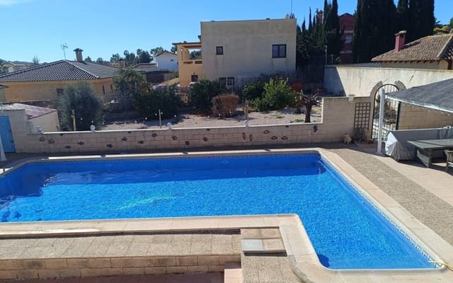 5 soveværelse Villa til salg i Fortuna med swimmingpool - € 265.000 (Ref: 9691629)