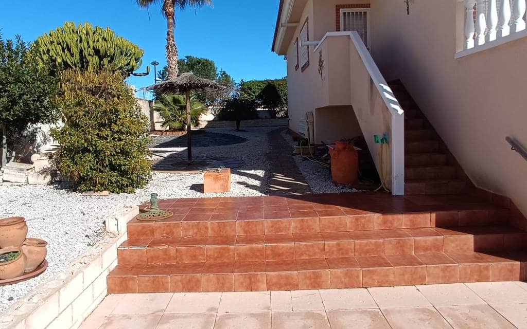 5 soveværelse Villa til salg i Fortuna med swimmingpool - € 265.000 (Ref: 9691629)