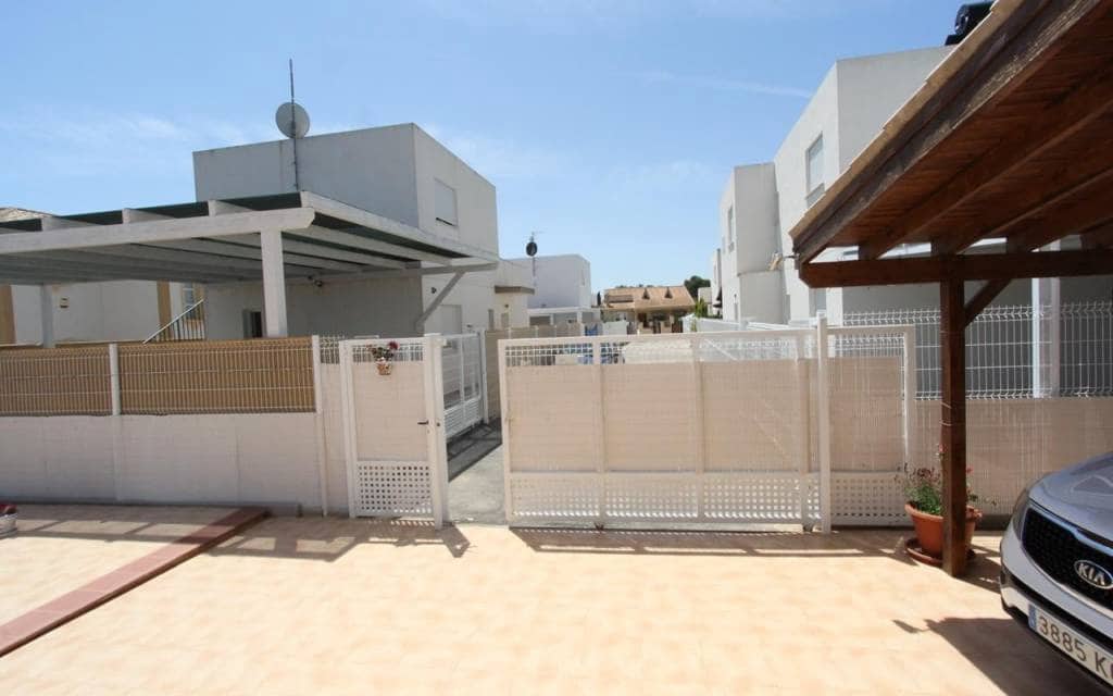 3 bedroom Villa for sale in Fortuna with pool - € 179,000 (Ref: 9714174)