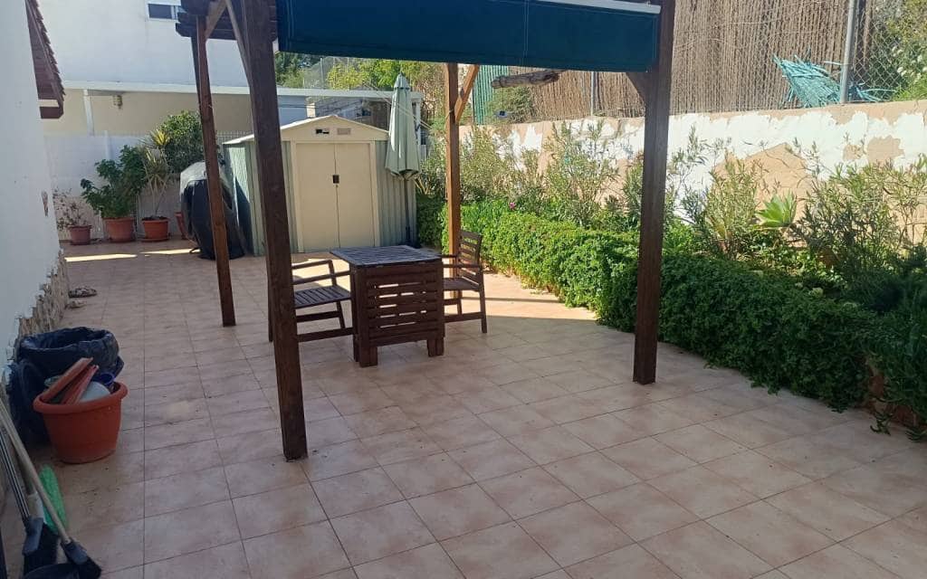 3 bedroom Villa for sale in Fortuna with pool - € 179,000 (Ref: 9714174)