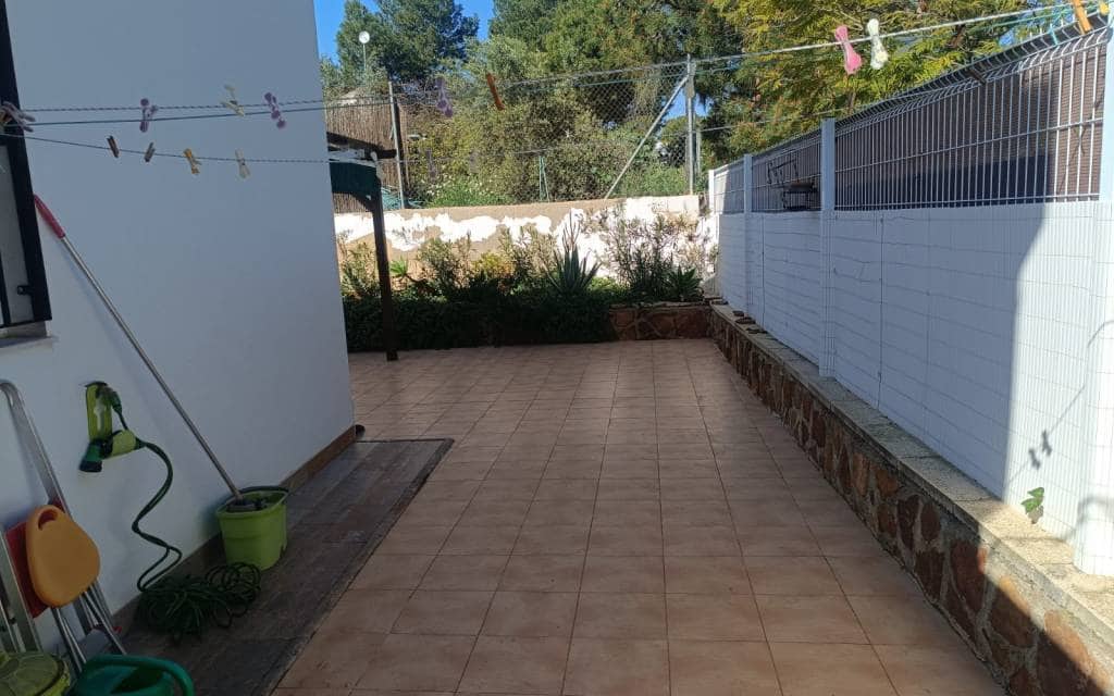 3 bedroom Villa for sale in Fortuna with pool - € 179,000 (Ref: 9714174)