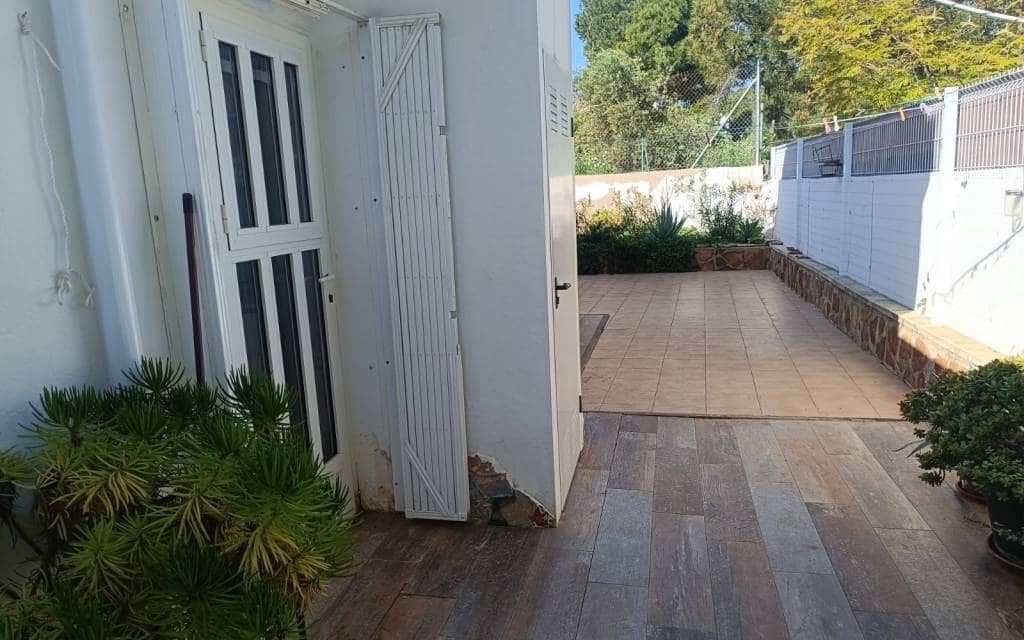 3 bedroom Villa for sale in Fortuna with pool - € 179,000 (Ref: 9714174)