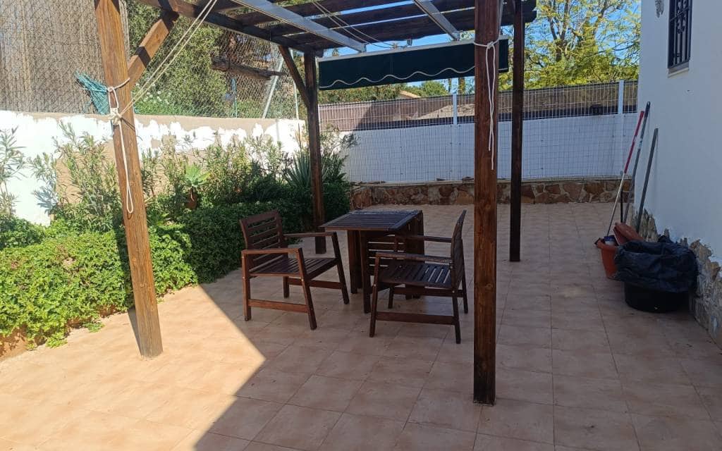 3 bedroom Villa for sale in Fortuna with pool - € 179,000 (Ref: 9714174)