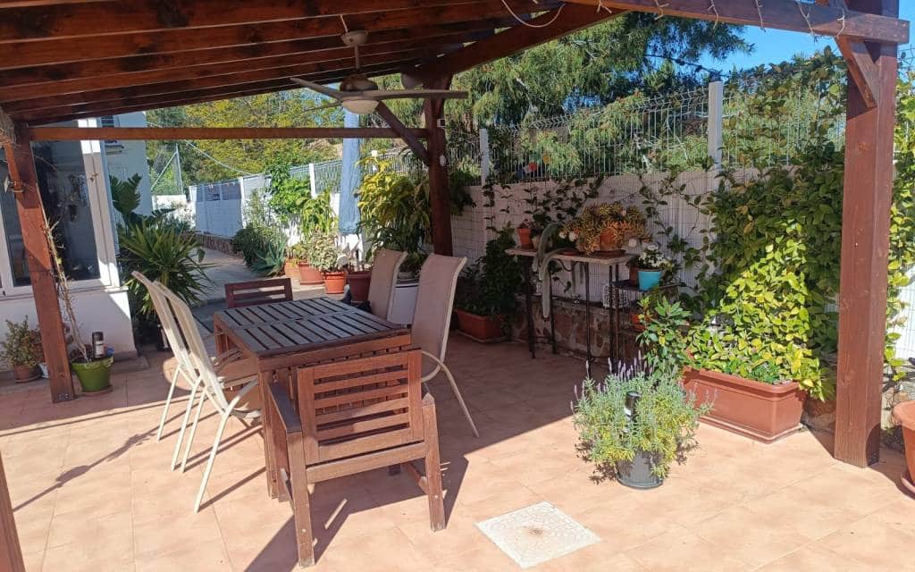 3 bedroom Villa for sale in Fortuna with pool - € 179,000 (Ref: 9714174)