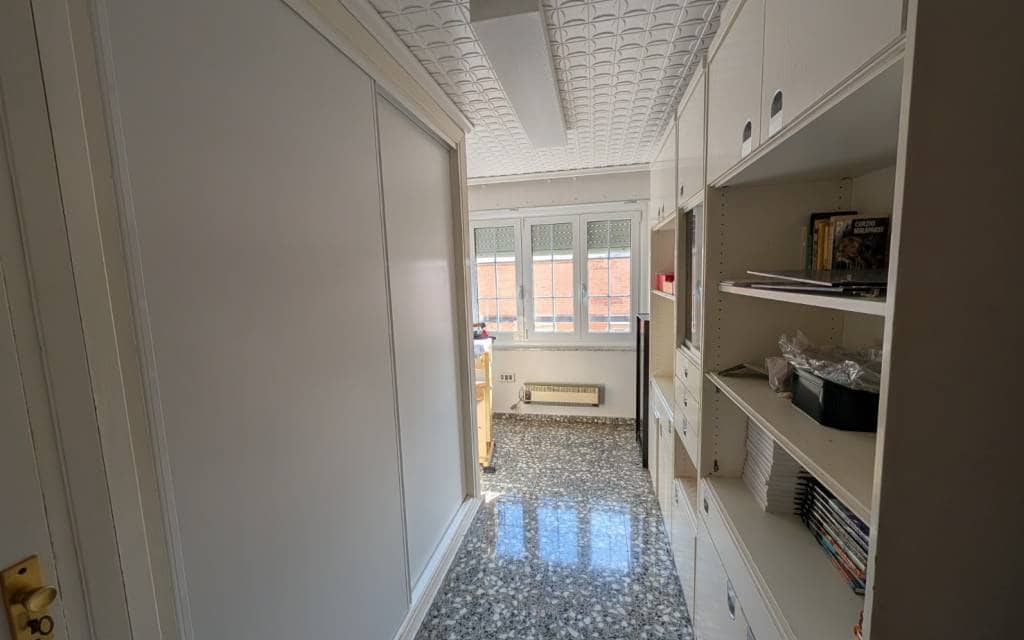 4 bedroom Apartment for sale in Sax - € 150,000 (Ref: 9720552)