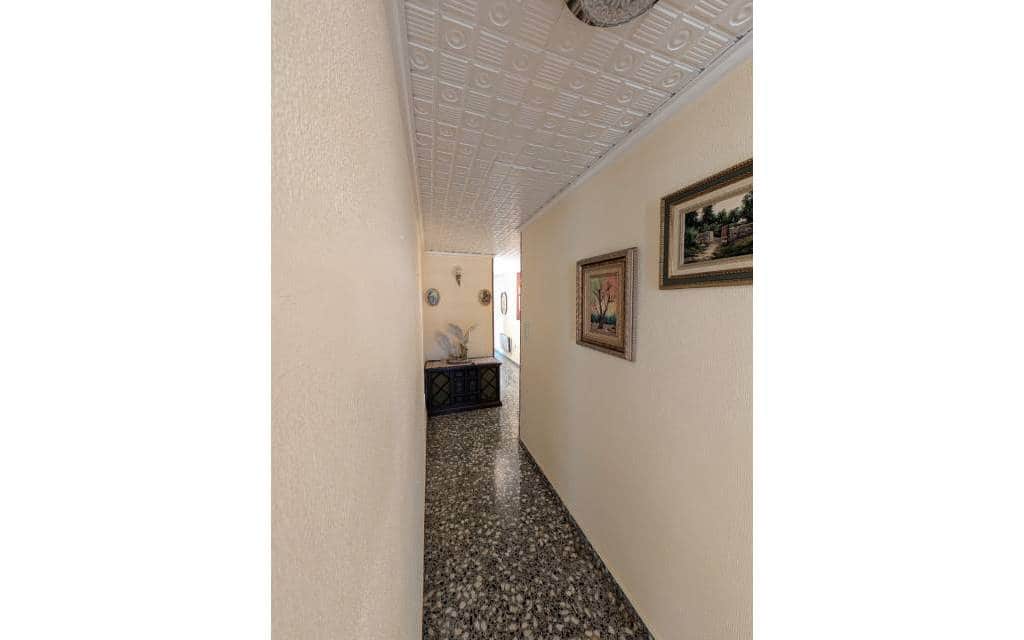 4 bedroom Apartment for sale in Sax - € 150,000 (Ref: 9720552)