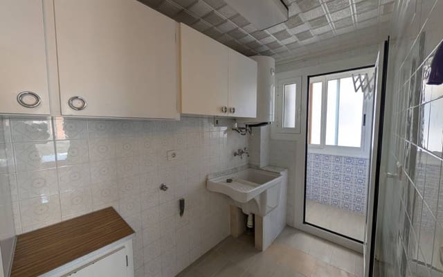 4 bedroom Apartment for sale in Sax - € 150,000 (Ref: 9720552)