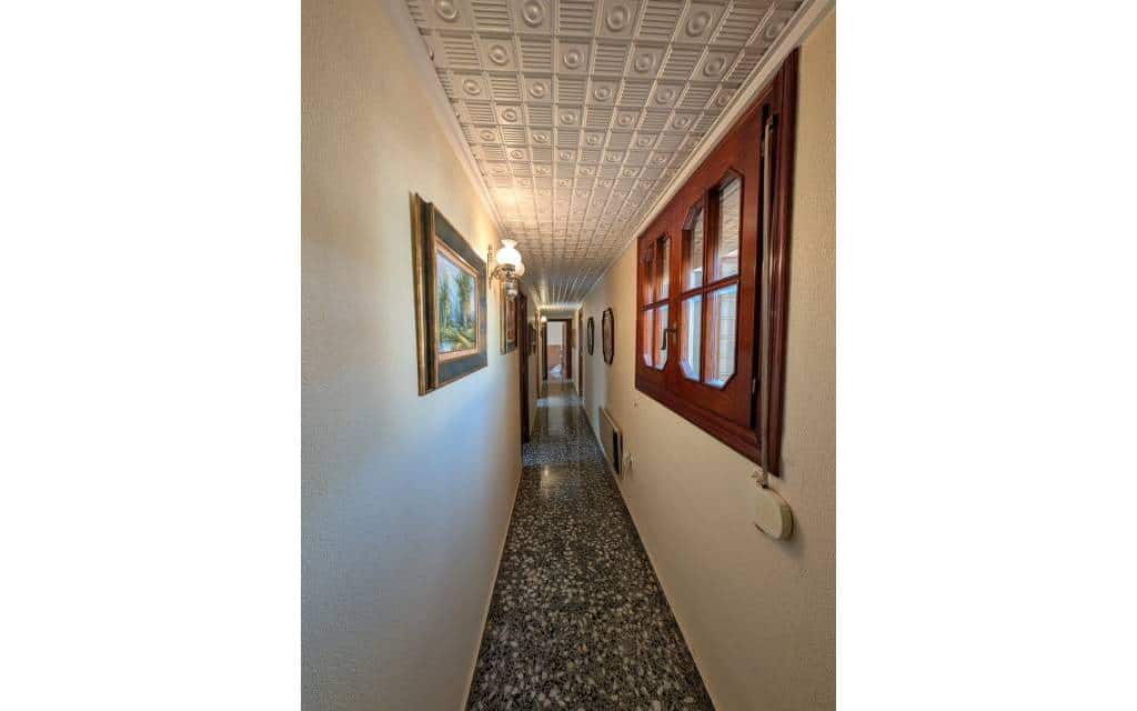 4 bedroom Apartment for sale in Sax - € 150,000 (Ref: 9720552)