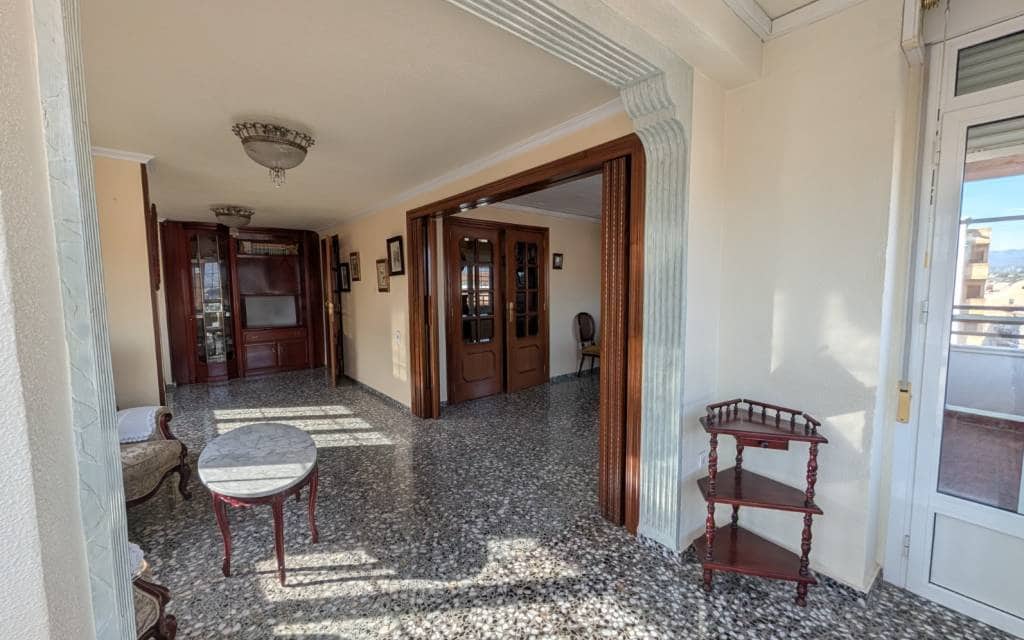 4 bedroom Apartment for sale in Sax - € 150,000 (Ref: 9720552)