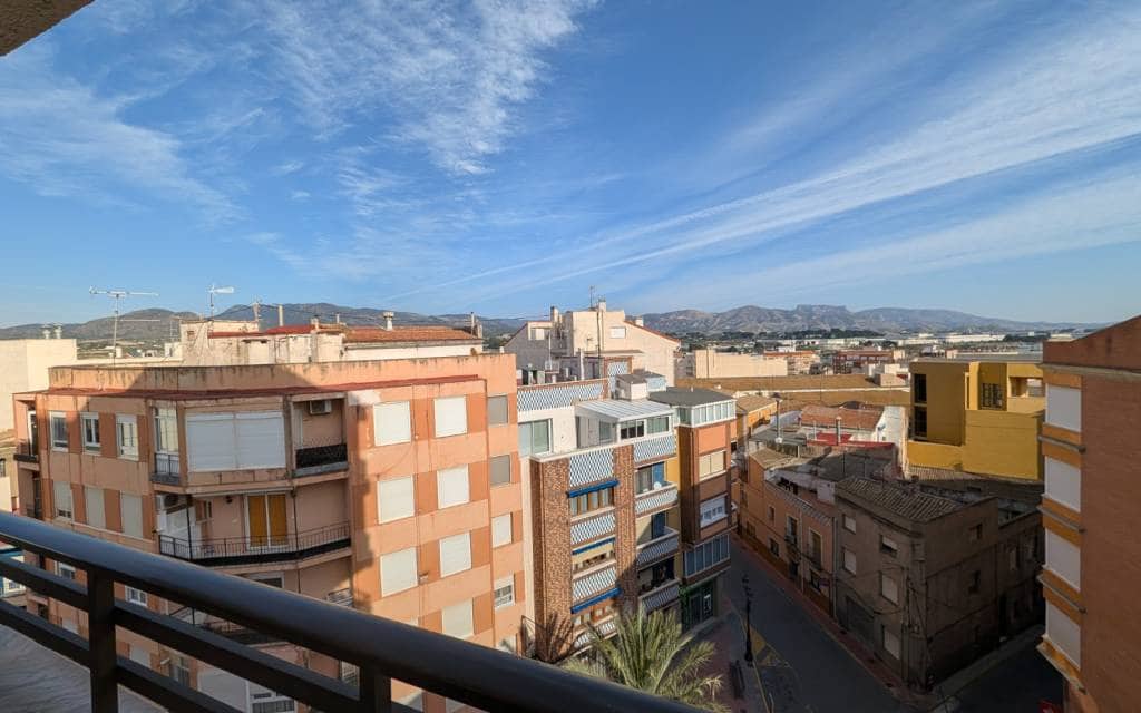4 bedroom Apartment for sale in Sax - € 150,000 (Ref: 9720552)
