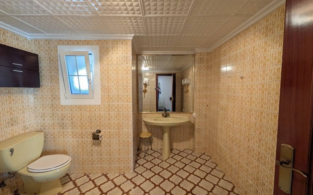 4 bedroom Apartment for sale in Sax - € 150,000 (Ref: 9720552)